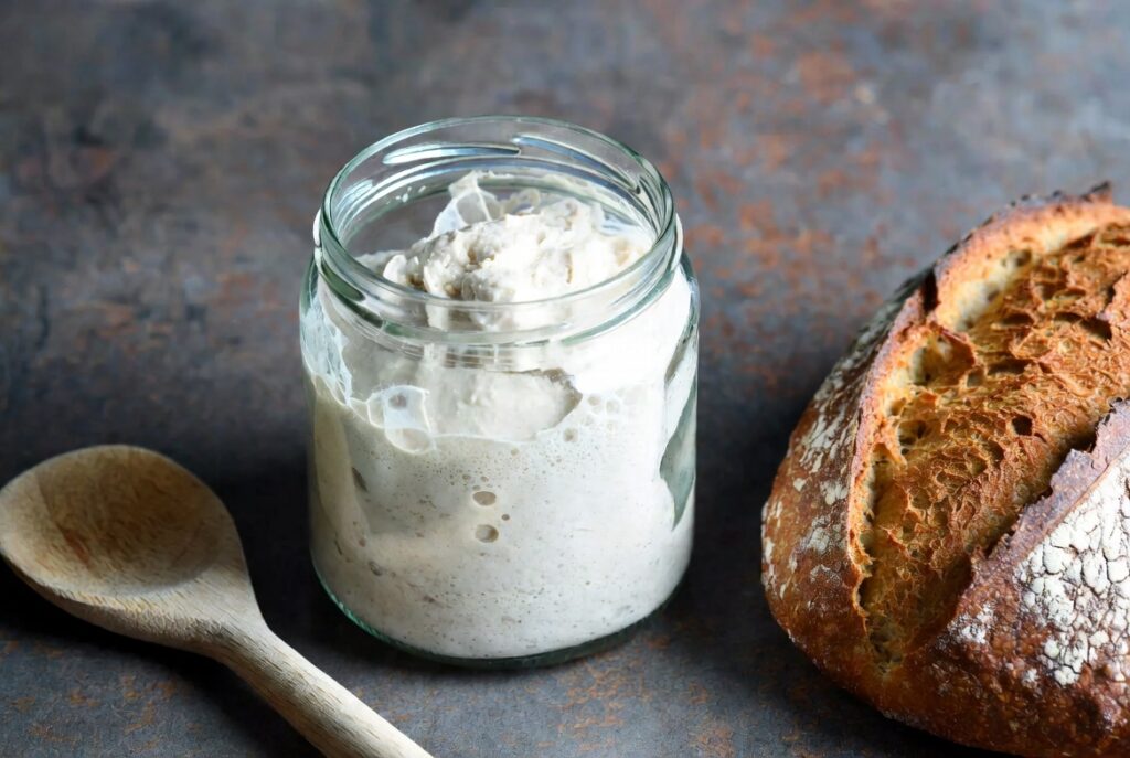 Fermento-natural-levain-1024x687 Fermento Biológico Seco, Fresco ou Químico: Qual usar em Cada Receita?